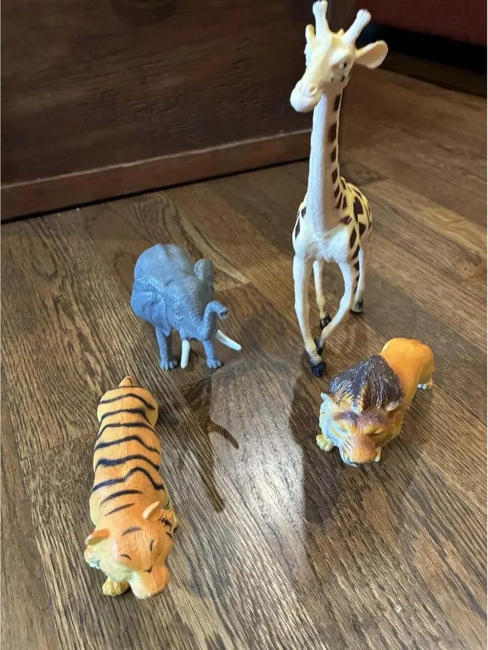 Vintage Hard Plastic Safari Animal Figurines Lot- Giraffe, Lion, Elephant,Tiger